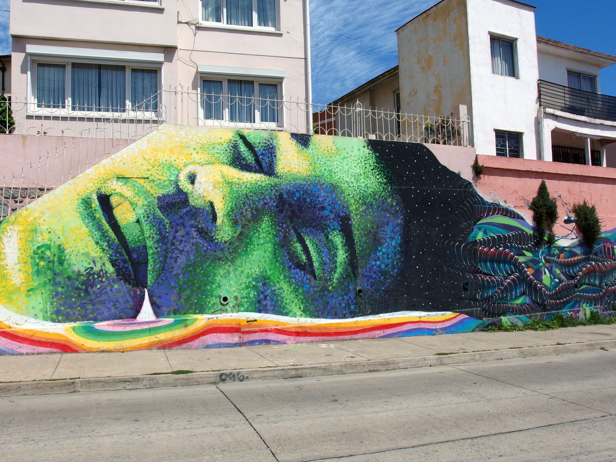 street art tour valparaiso