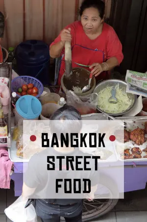 Street food in Bangkok is uber-delicious and you absolutely mustn't leave it out! Read what's good and where to have it.