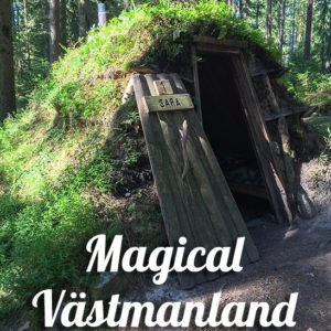 See what it's like to stay in a tiny hut in the forest, in the middle of nowhere, in Västmanland, Sweden. Here comes the real adventure! Spoiler alert: moose spotting!