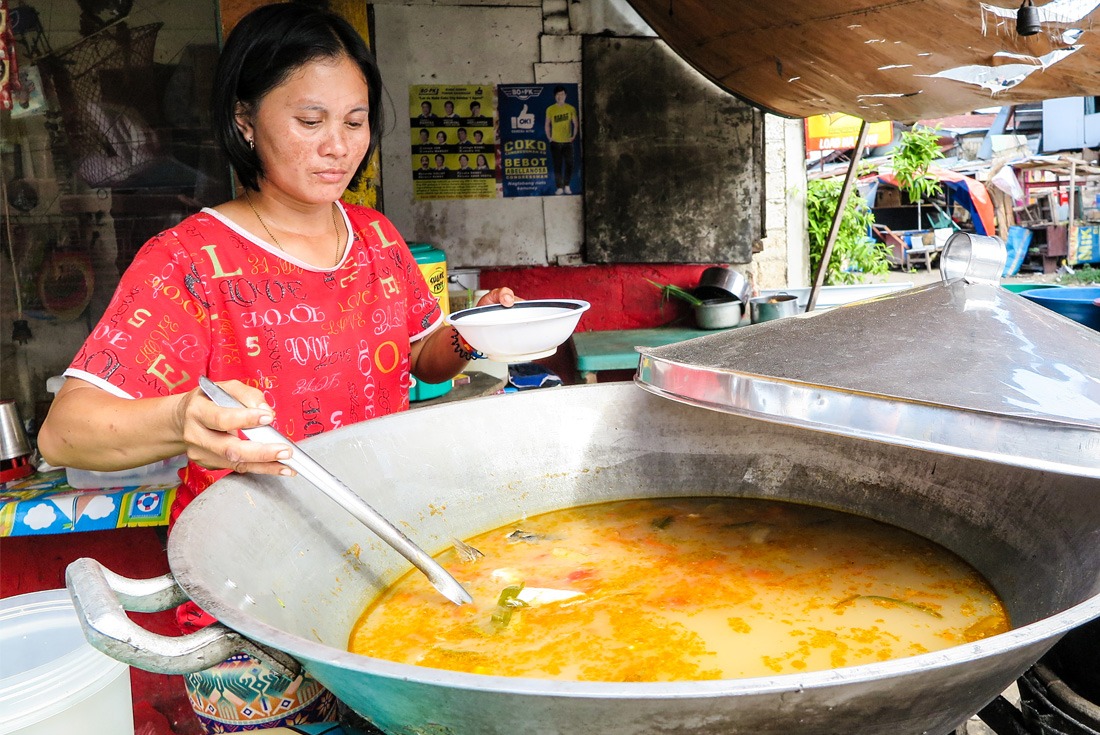 Filipino Nilarang soup in a giant pot in Cebu City Philippines www.travelgeekery.com