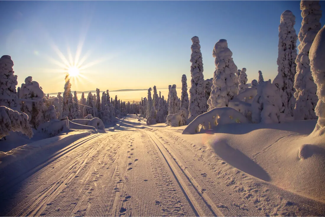 Beautiful Lapland (Finland) winter: Snowy horizons and magic