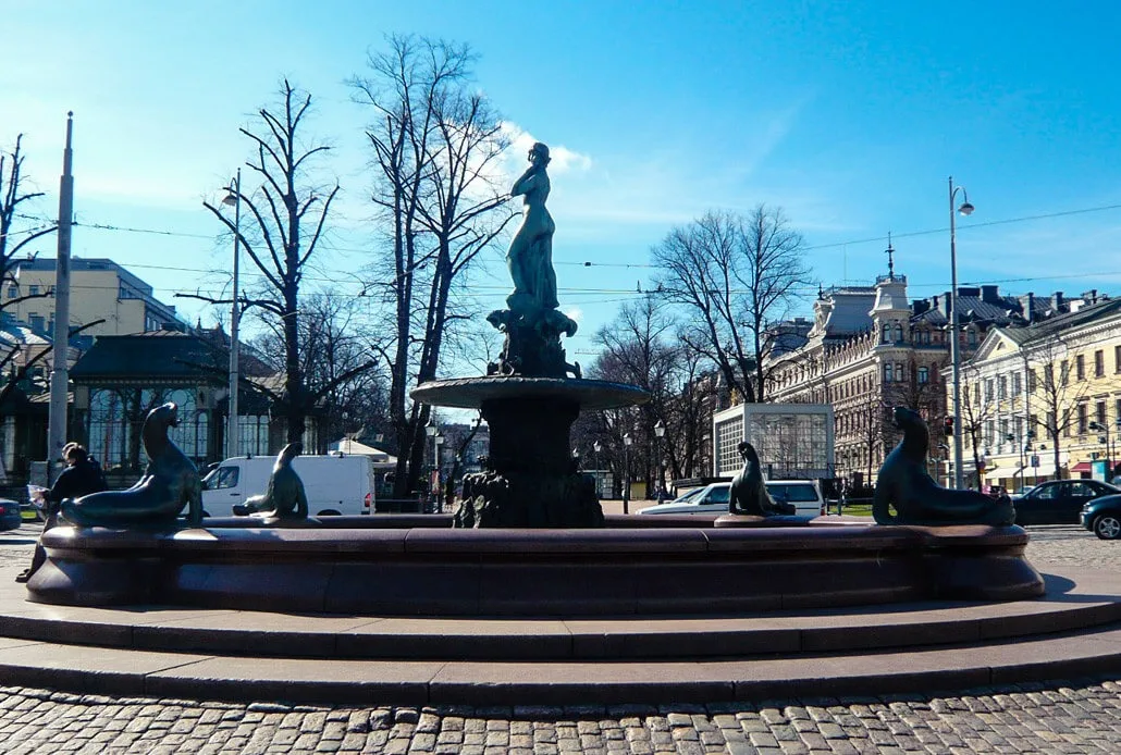 Havis Amanda Statue in Helsinki (picture taken NOT during Vappu)
