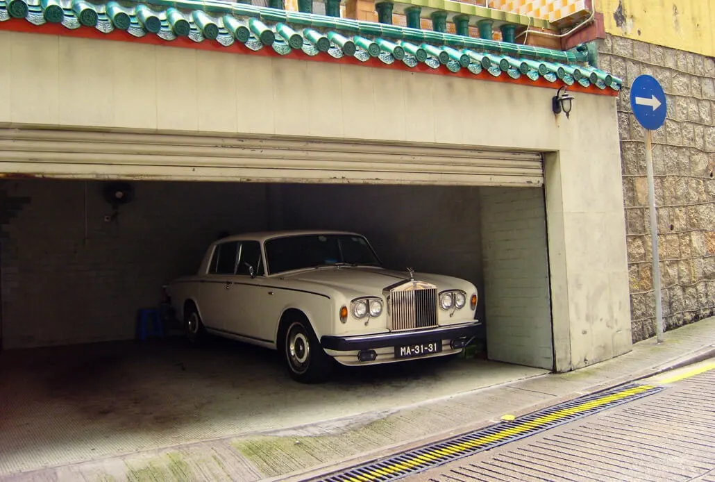A gem in a garage in Macau: Rolls Royce