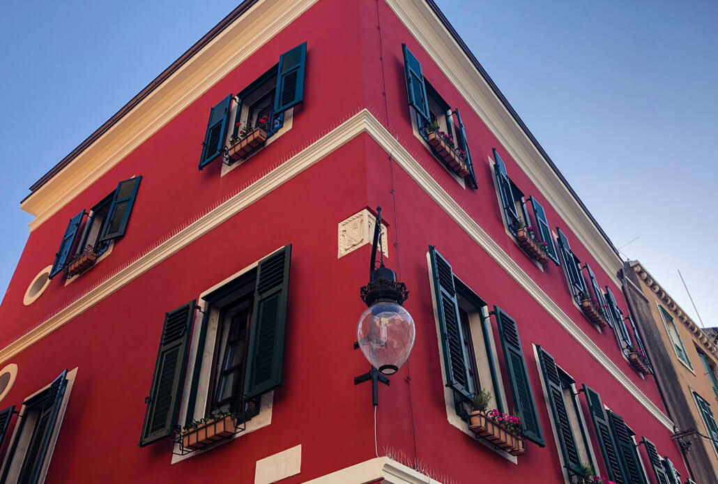 Lamp commemorating the introduction of alternating electric current in Šibenik