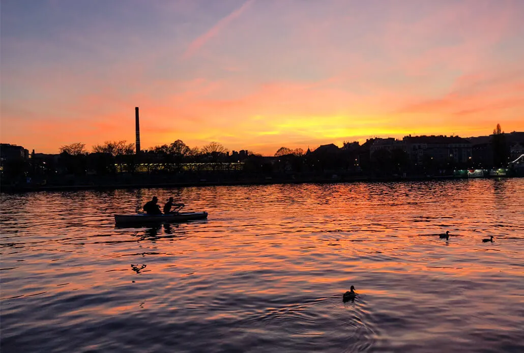 Sunset-spotting at Náplavka river bank, Prague