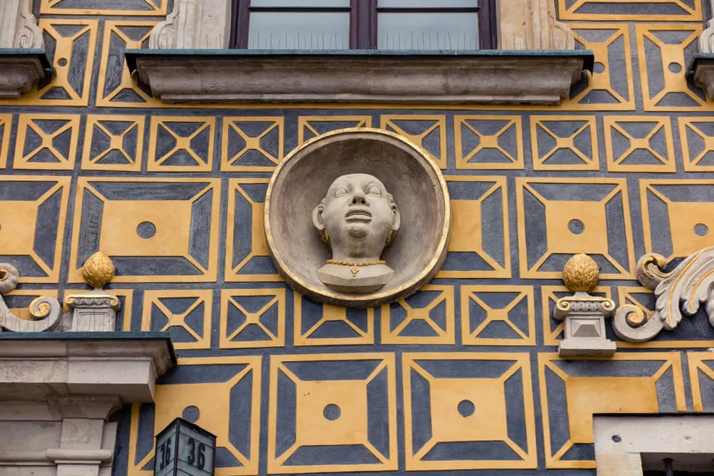 Details on Old Town House Warsaw Poland