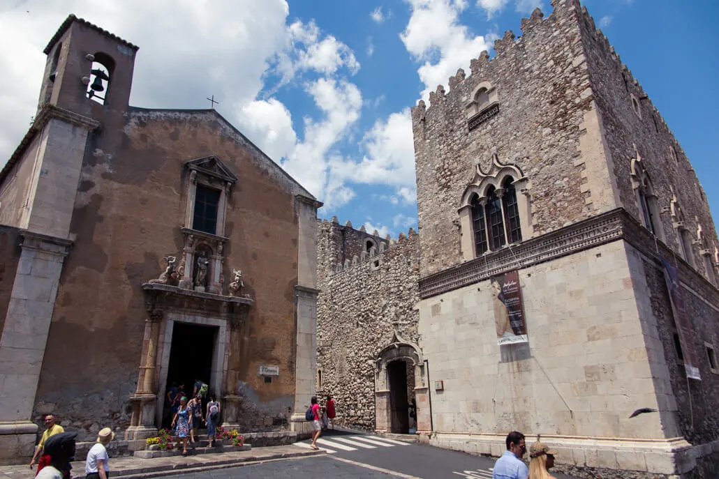  Santa Caterina Kirche und Palazzo Corvaja Taormina Sizilien