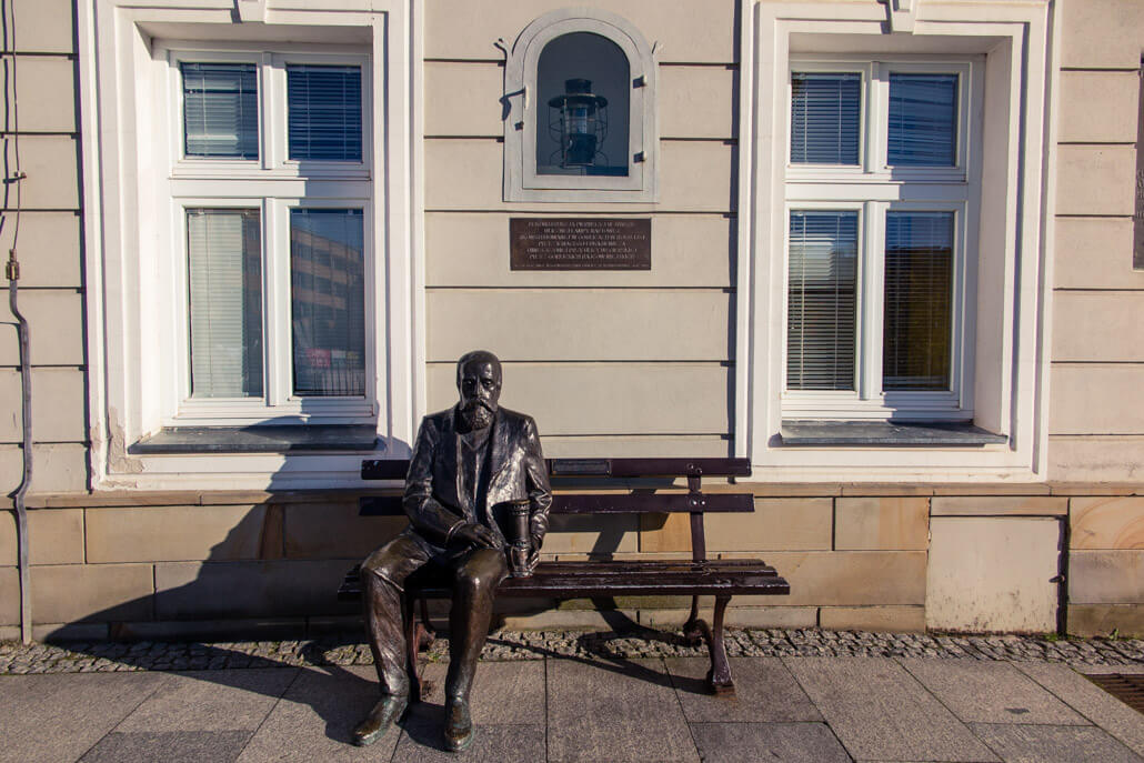 Statue of Ignacy Łukasiewicz Gorlice