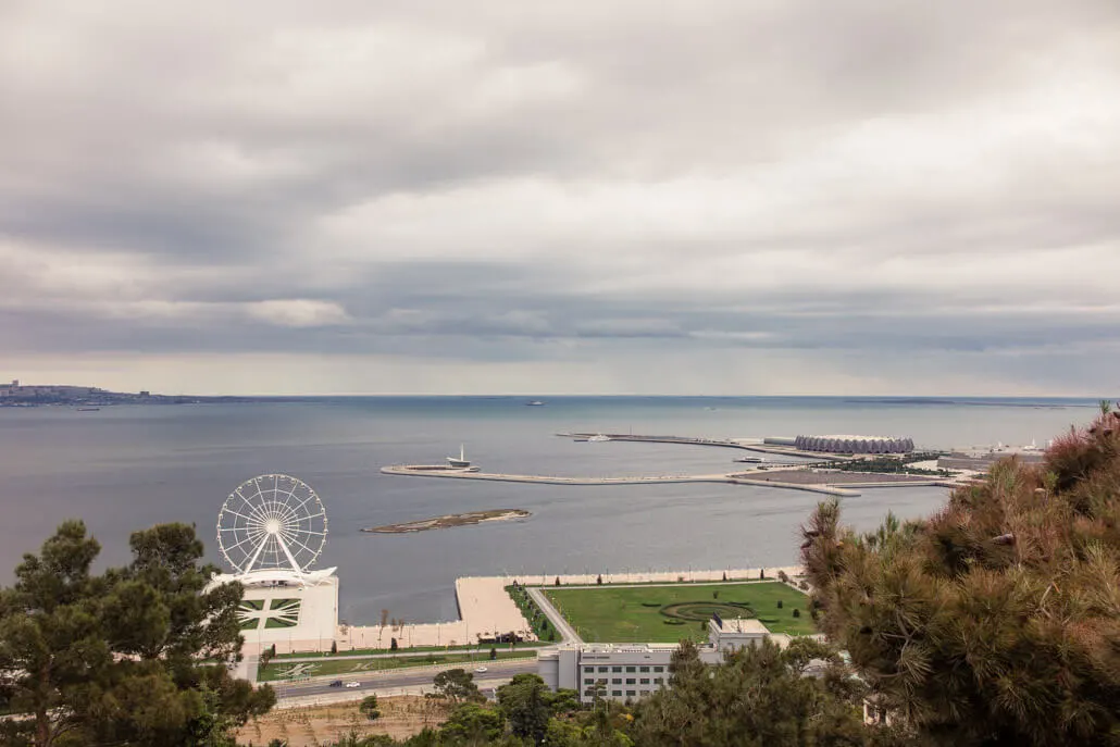 Baku Ferris Wheel on Baku Boulevard