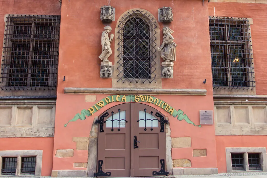 Entrance to Piwnica Swidnicka Wroclaw