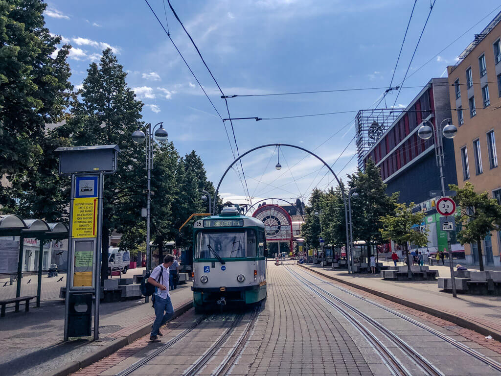 Tramvaj jezdící mezi Libercem a Jabloncem