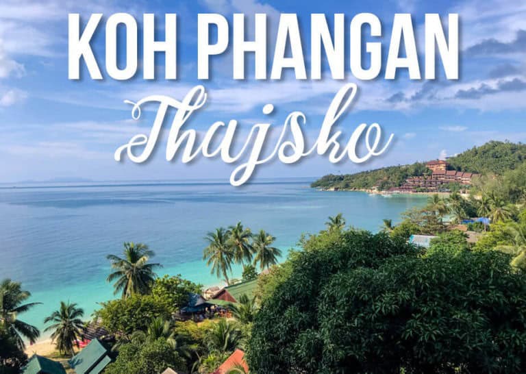 Pohled na moře a zeleň s textem "Koh Phangan Thajsko"