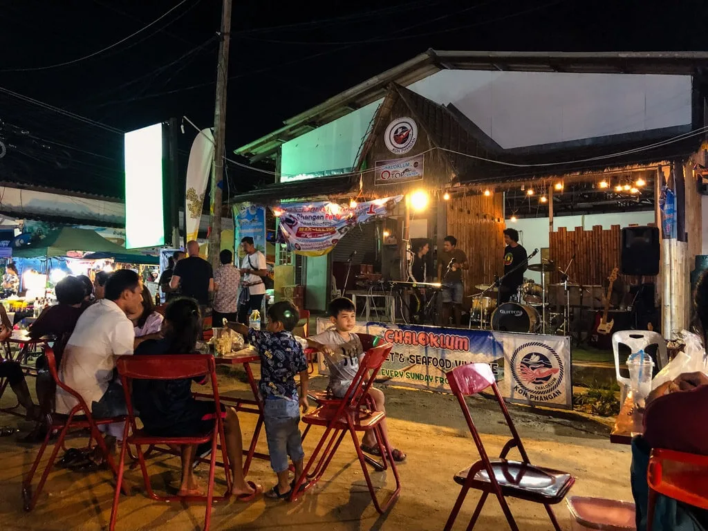 Live Thai Music on a Market