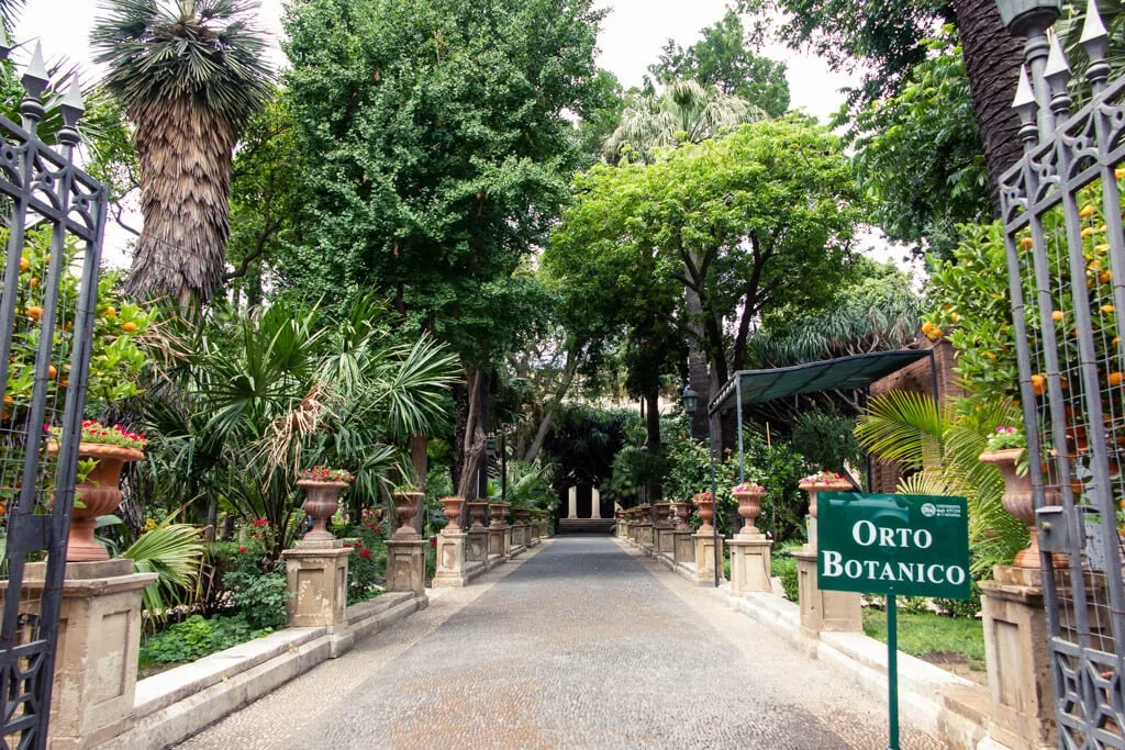 Entering Catania Botanical Garden