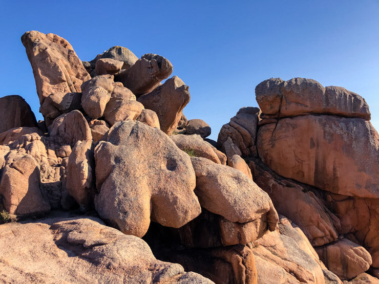 Butt-shaped rock on the Pink Granite Coast in Brittany