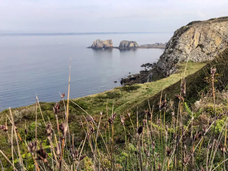 Hiking towards Camaret-sur-Mer