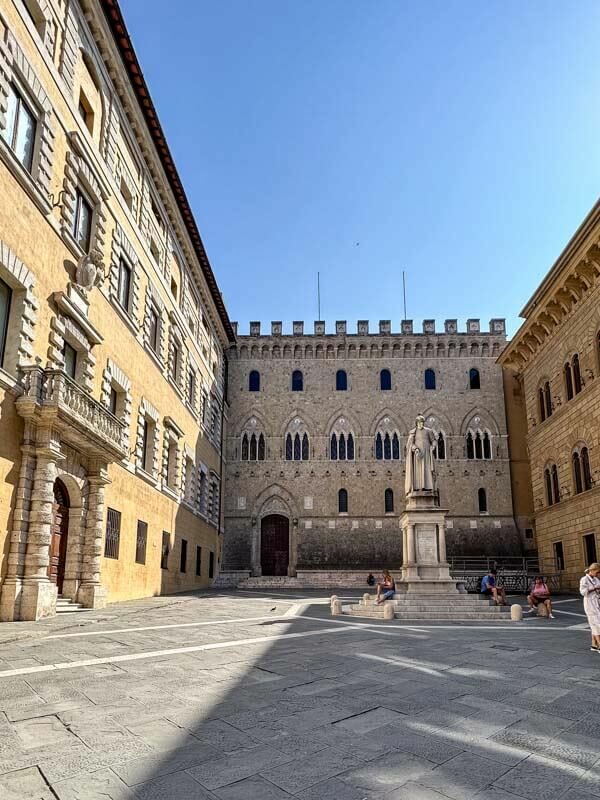 View of a building that's the oldest bank in the world (in Siena)